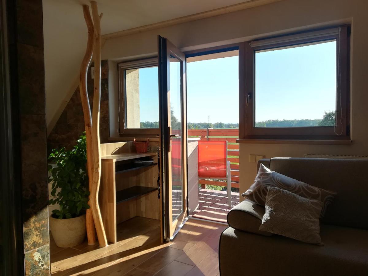 Apartman Life In Nature Jaronice Ngoại thất bức ảnh